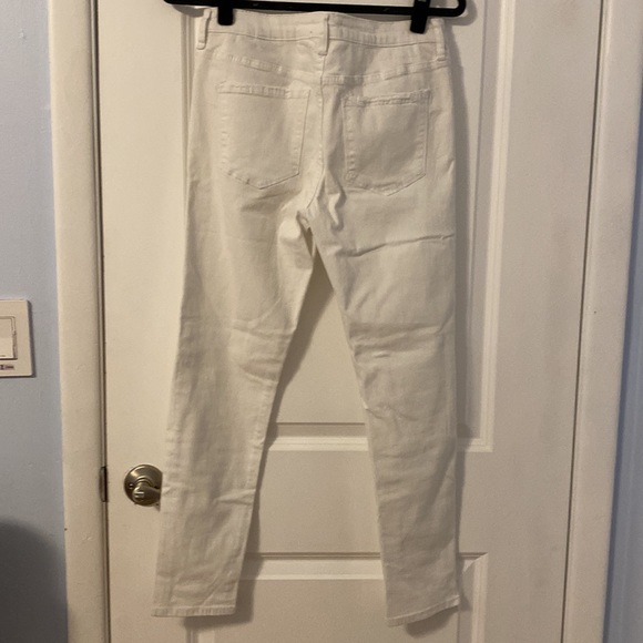Vervet White Skinny Jeans - Picture 3 of 4